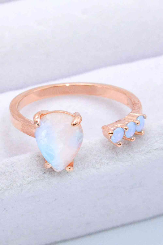 Anillo abierto con piedra lunar chapado en oro rosa de 18 quilates