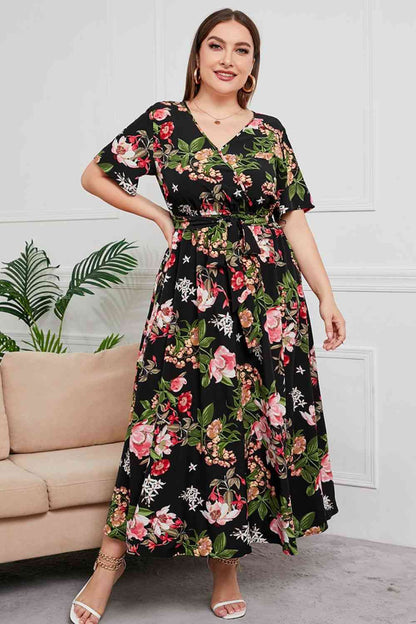 Vestido largo de manga corta con sobrepelliz estampado de talla grande