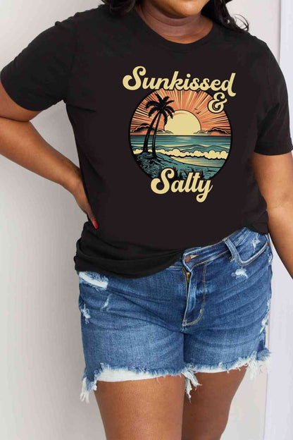 Camiseta de algodón con estampado SUNKISSED &amp; SALTY de talla grande de Simply Love