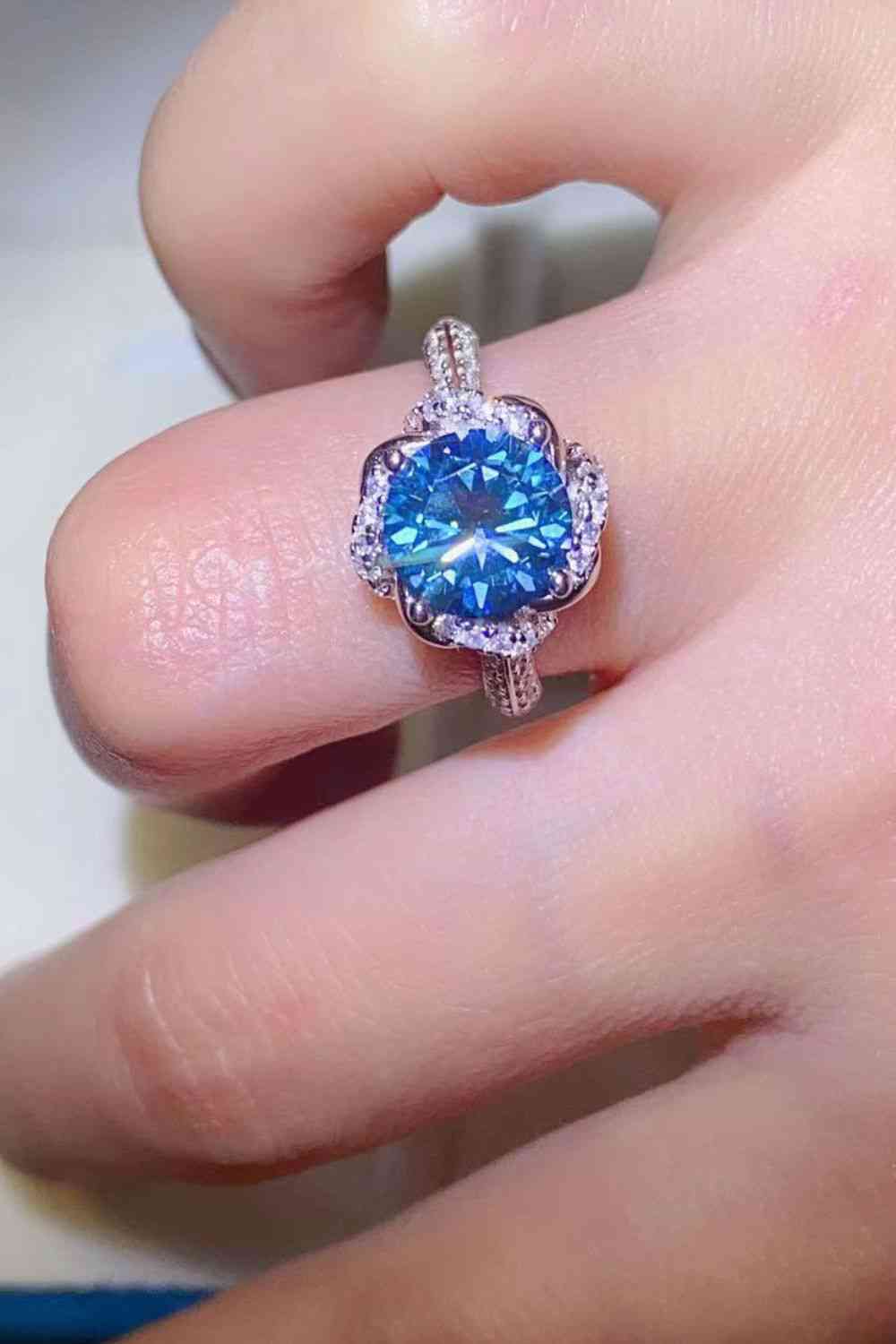 Anillo de plata de ley 925 con moissanita azul cobalto de 2 quilates