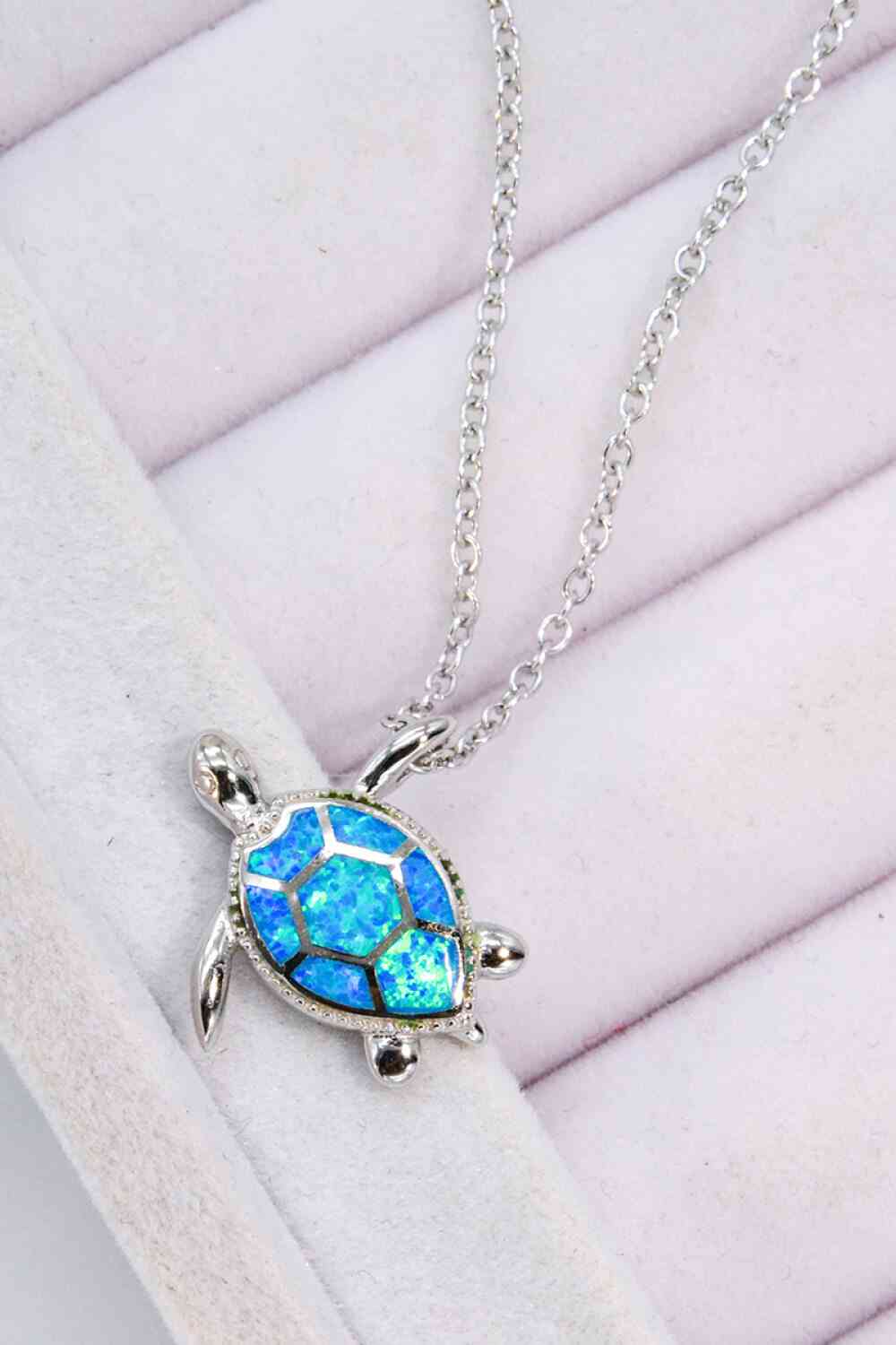 Collier à maillons à pendentif tortue opale