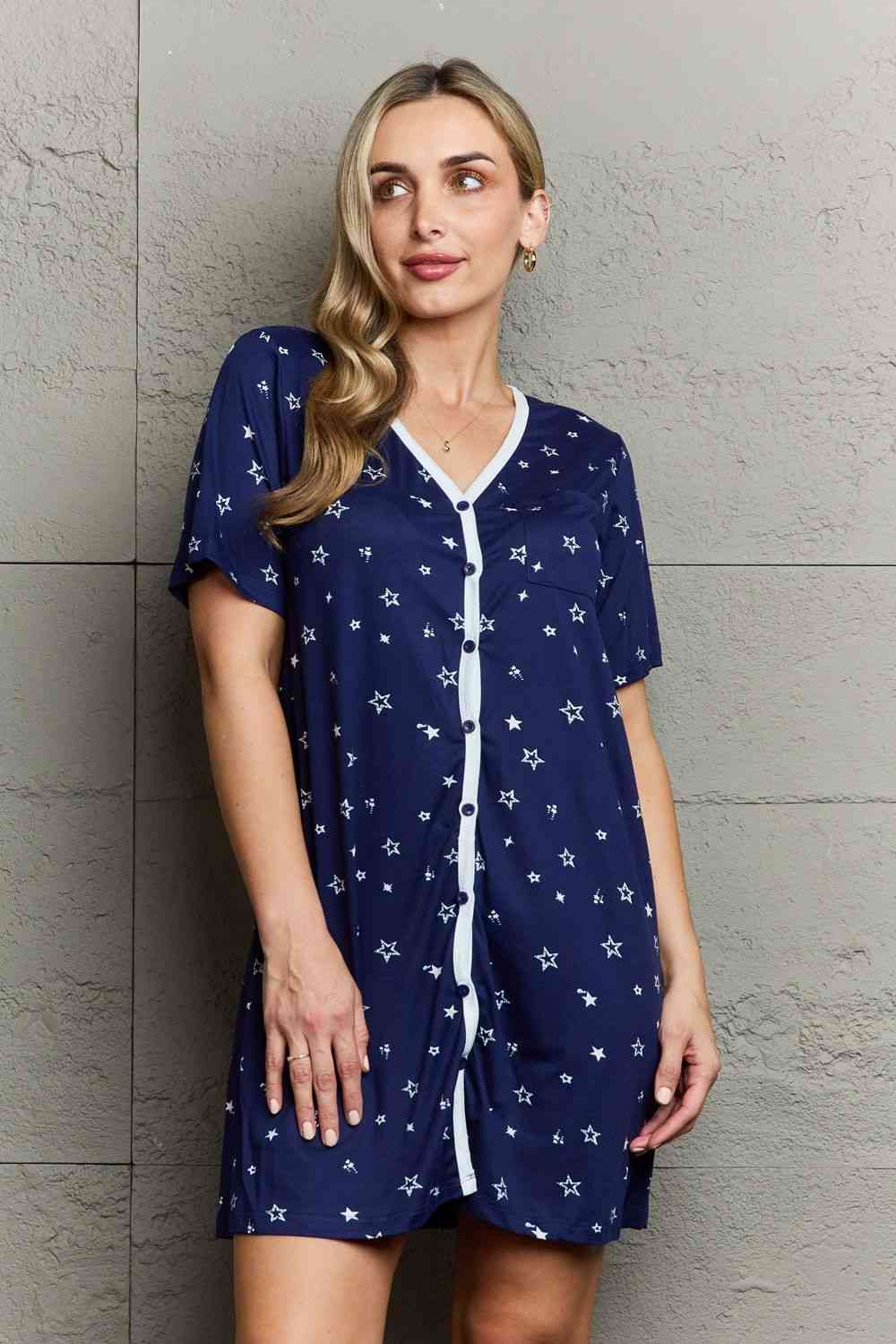 Vestido tipo pijama con botones y diseño acolchado Quivers de MOON NITE