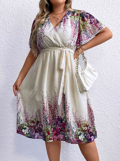 Robe Florale à Col Surplis et à Taille Nouée de Grande Taille