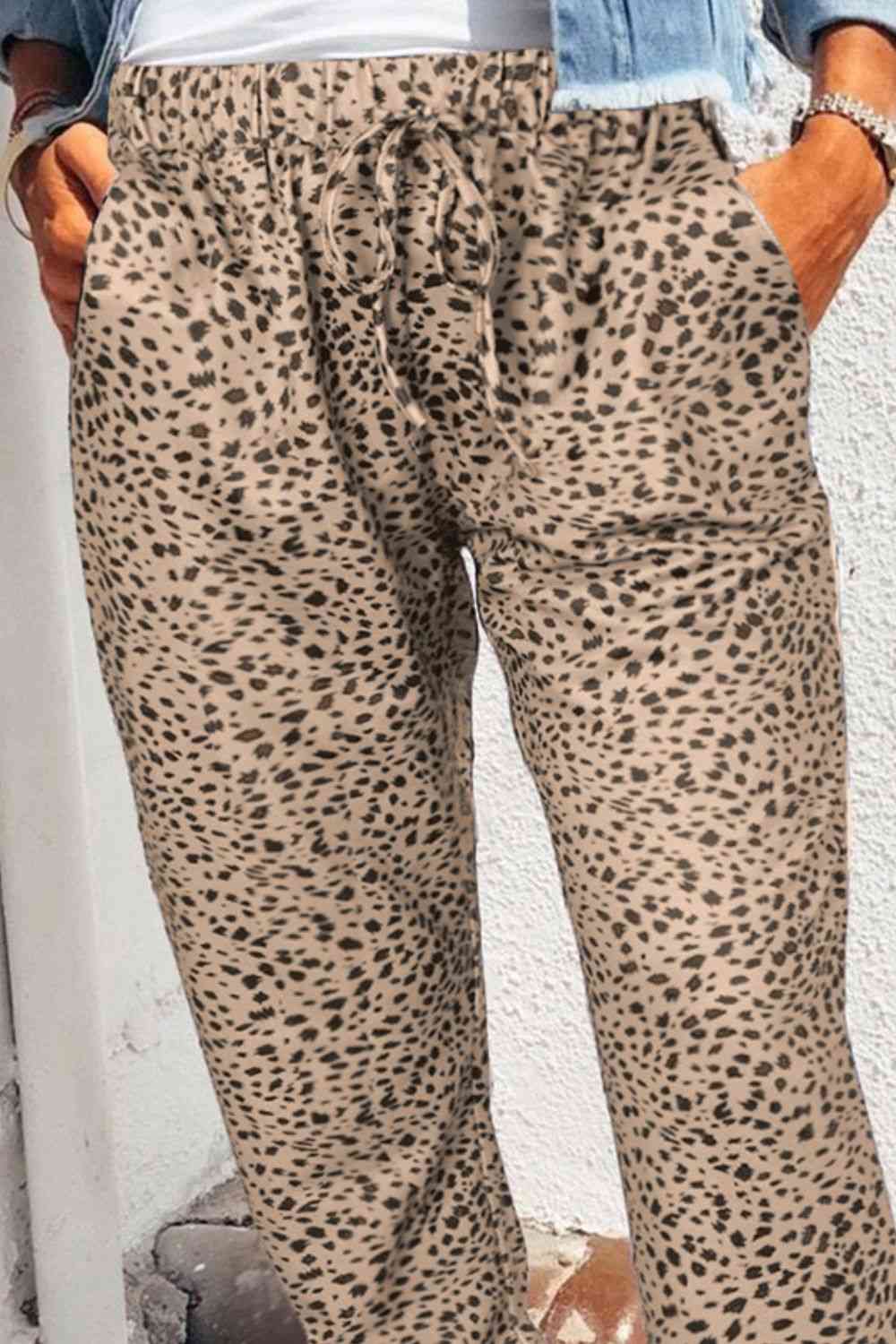 Pantalon long à poches léopard