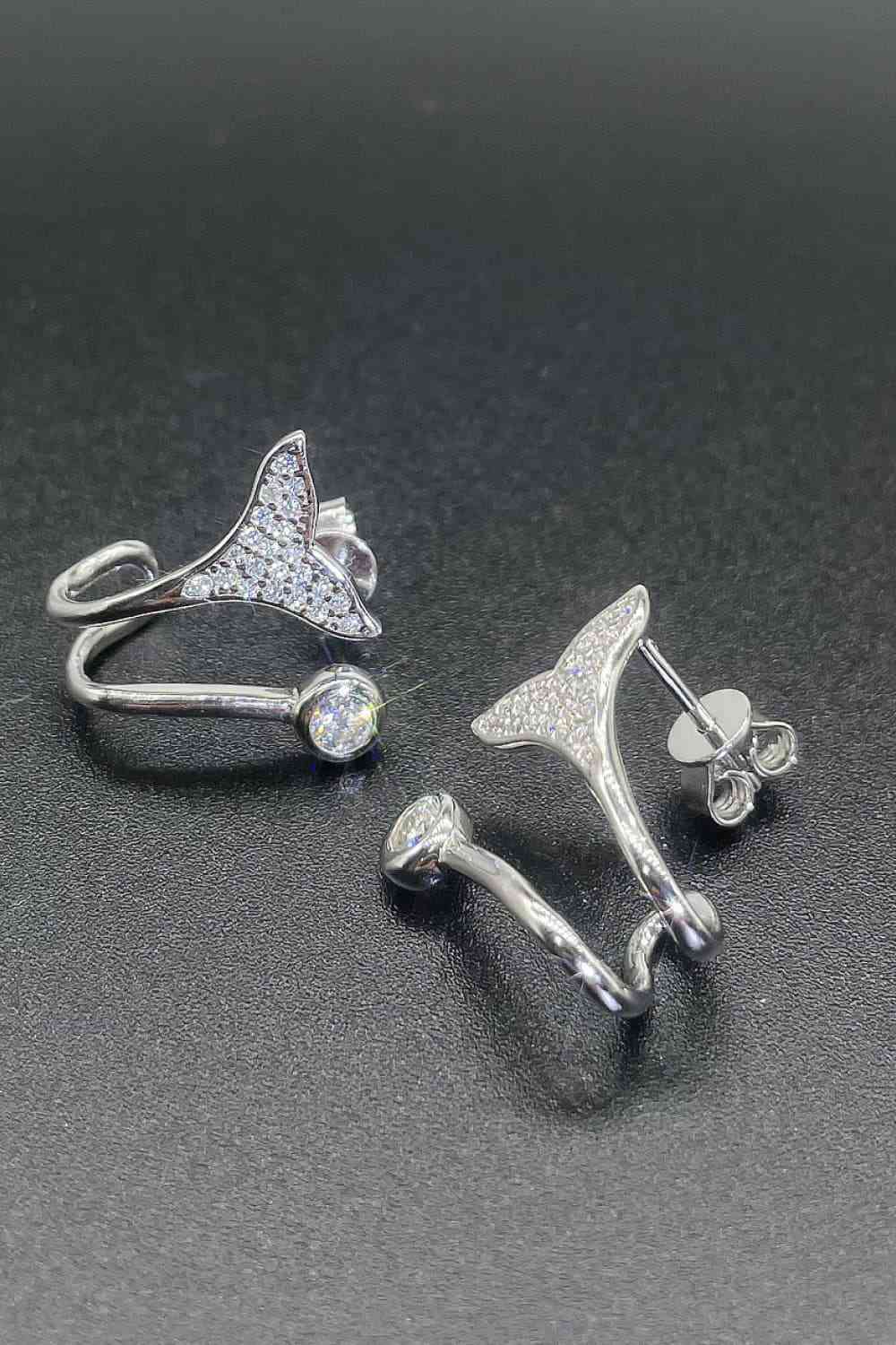 Boucles d'oreilles plaquées rhodium Fishtail Moissanite