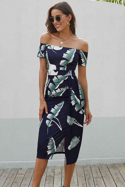 Vestido estampado con hombros descubiertos