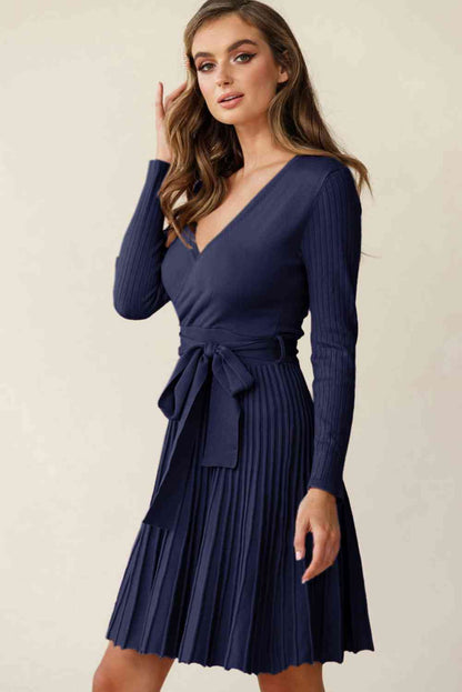 Robe plissée à surplis et à nouer à la taille