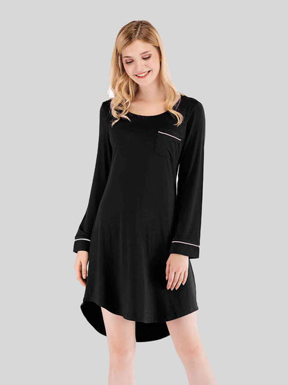 Robe de nuit à col rond avec poche