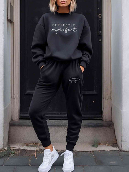 Ensemble sweat-shirt et pantalon de survêtement graphique PARFAITEMENT IMPARFAIT