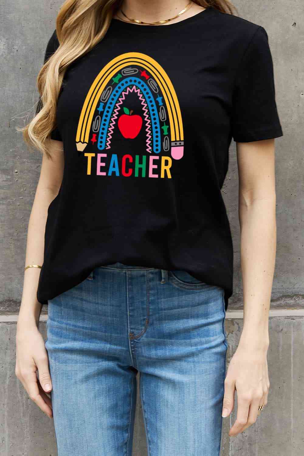 Simply Love T-shirt en coton graphique arc-en-ciel pleine taille TEACHER