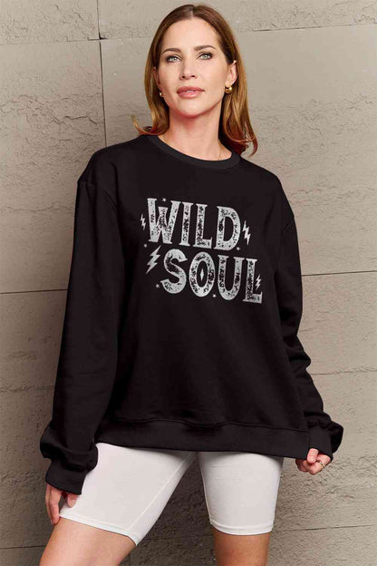 Simply Love Sweat-shirt graphique WILD SOUL pleine grandeur