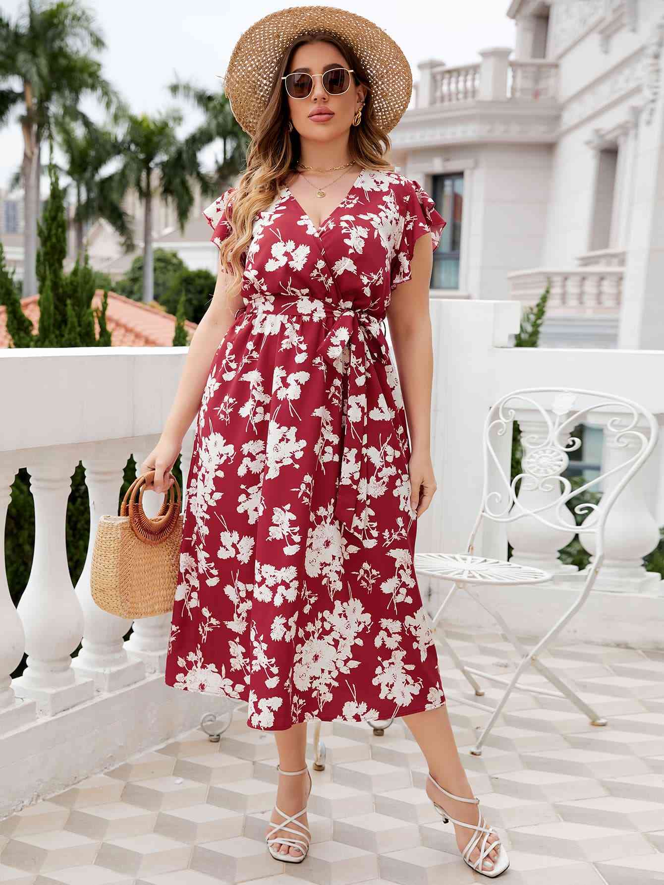 Robe Mi-longue Florale à Taille Nouée et Col Surplis de Grande Taille