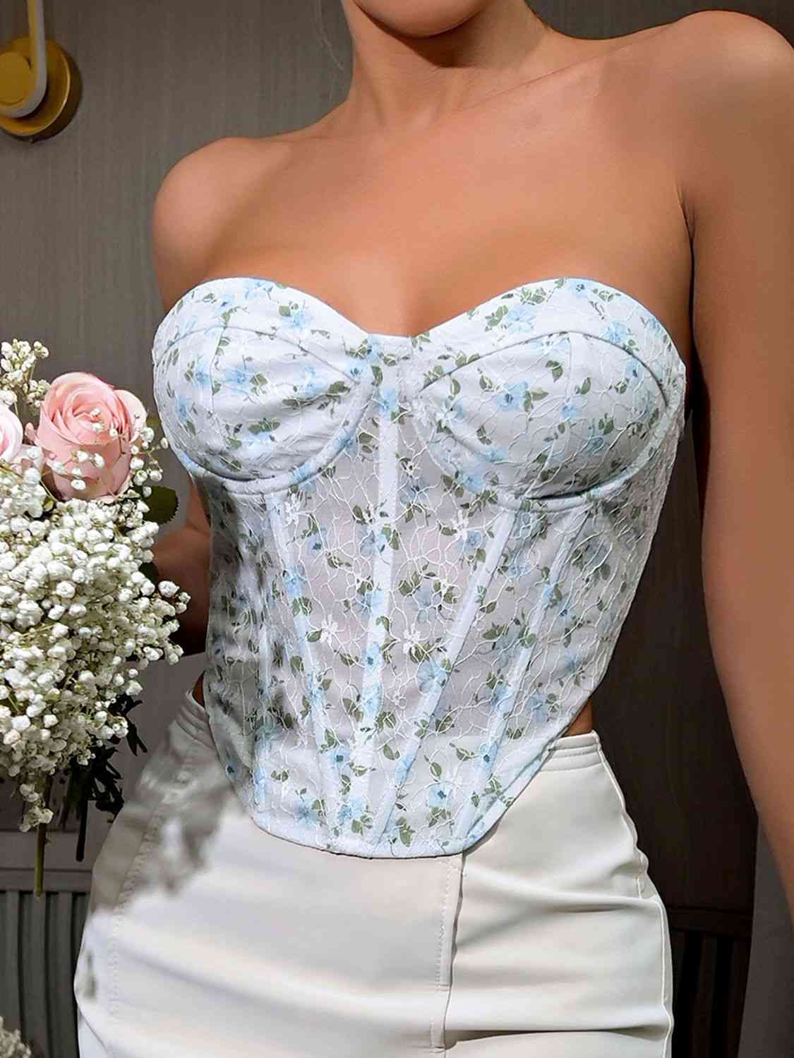 Bustier sans bretelles à lacets et fleurs