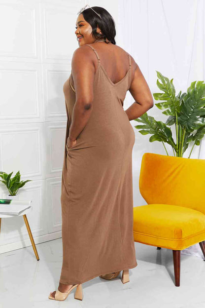 Robe longue caraco Zenana Beach Vibes pleine taille en moka