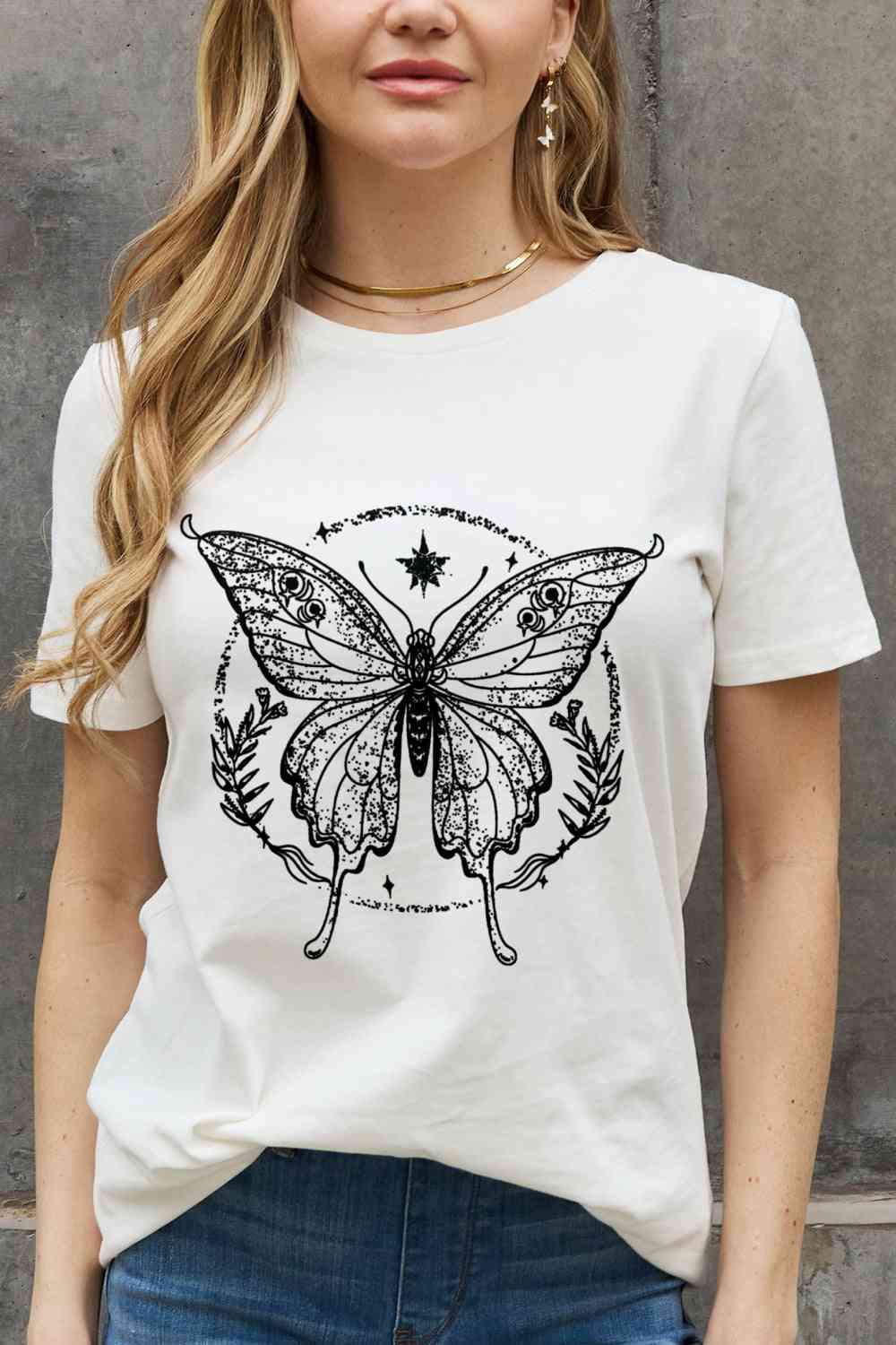 Simply Love Camiseta de algodón con estampado de mariposas de tamaño completo de Simply Love