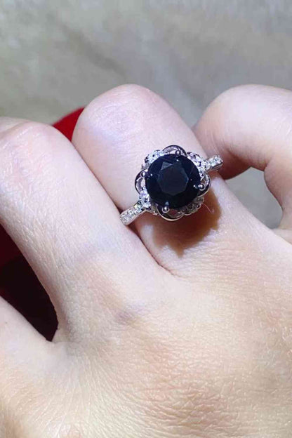 Anillo floral de moissanita negra de 2 quilates