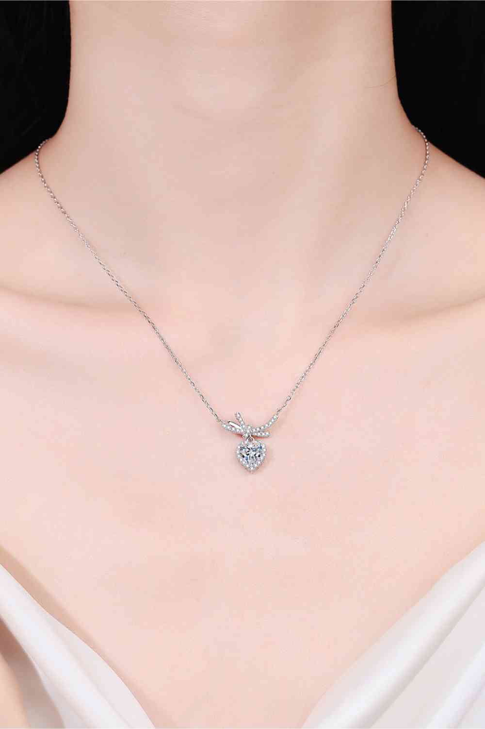 Collier pendentif coeur moissanite 1 carat