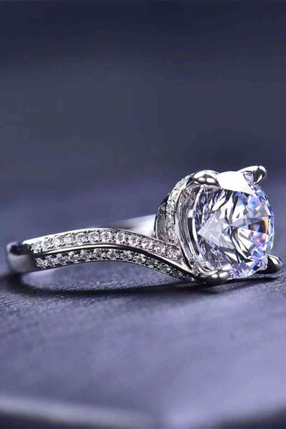 Gardez vos yeux sur moi, bague moissanite 3 carats