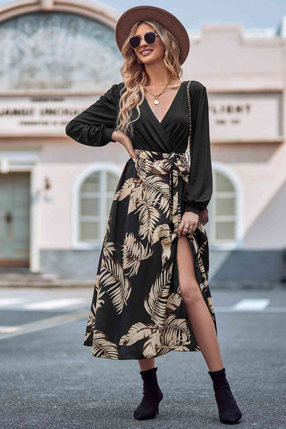 Robe imprimée à manches longues et taille nouée