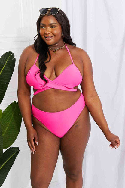 Conjunto de bikini con cuello halter en rosa Summer Splash de Marina West Swim