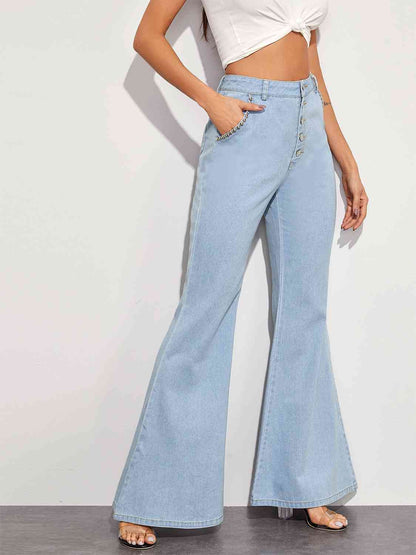 Jeans anchos con bragueta de botones