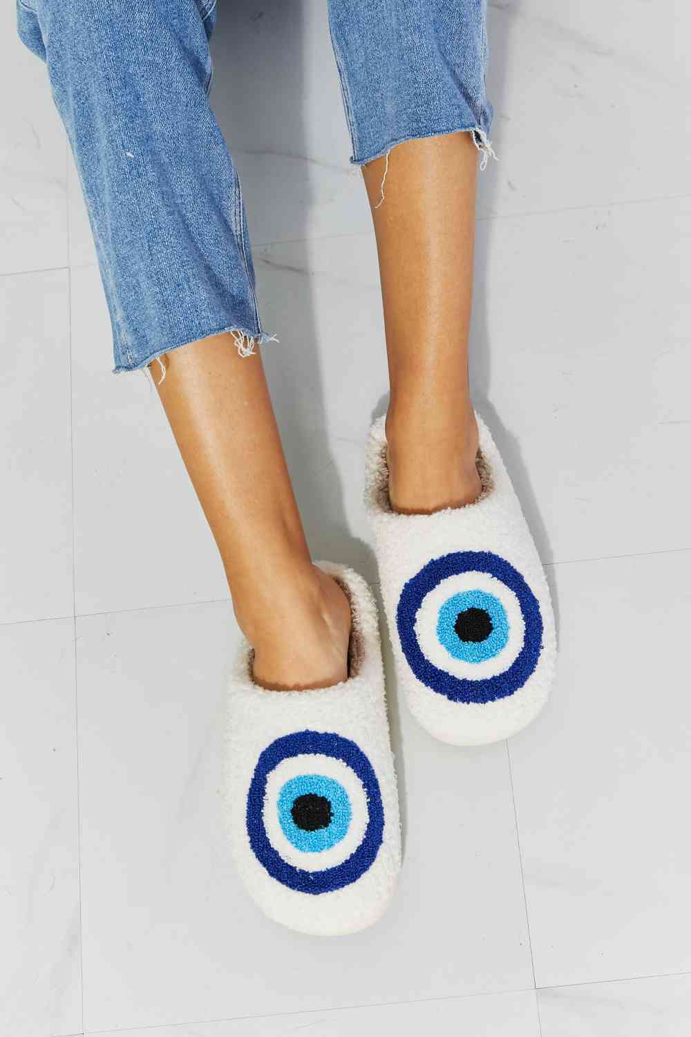 MMShoes Pantoufle en peluche pour les yeux