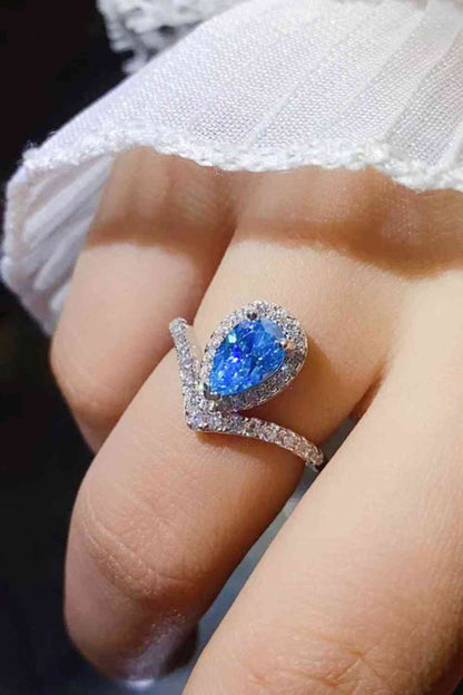 Anillo de corazón de moissanita con forma de pera de 1 quilate