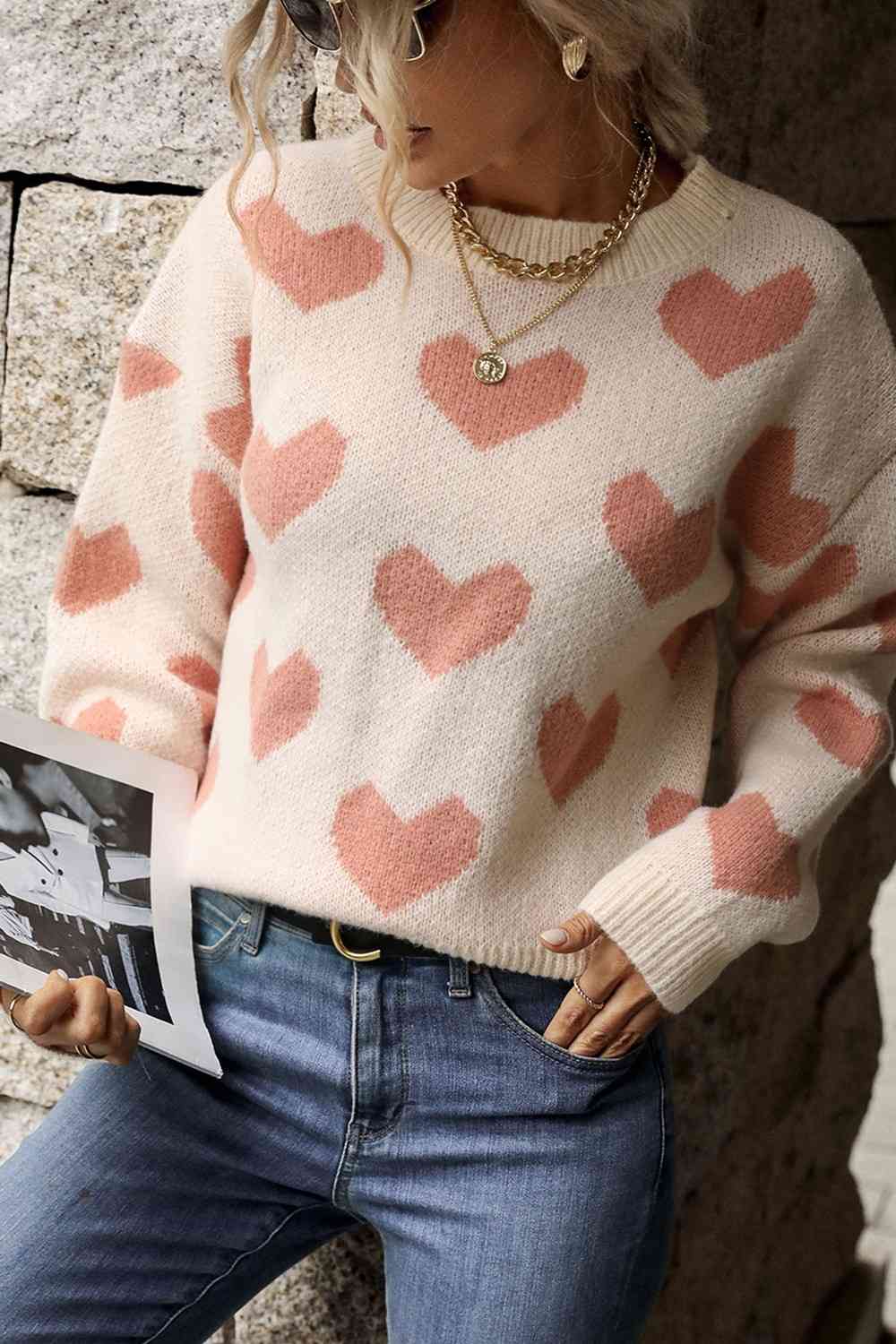 Pull à épaules tombantes et motif cœur