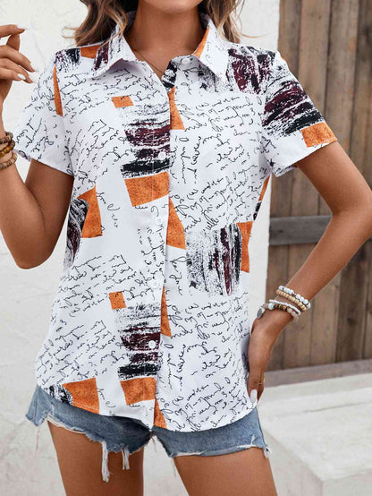 Camisa estampada con cuello y manga corta