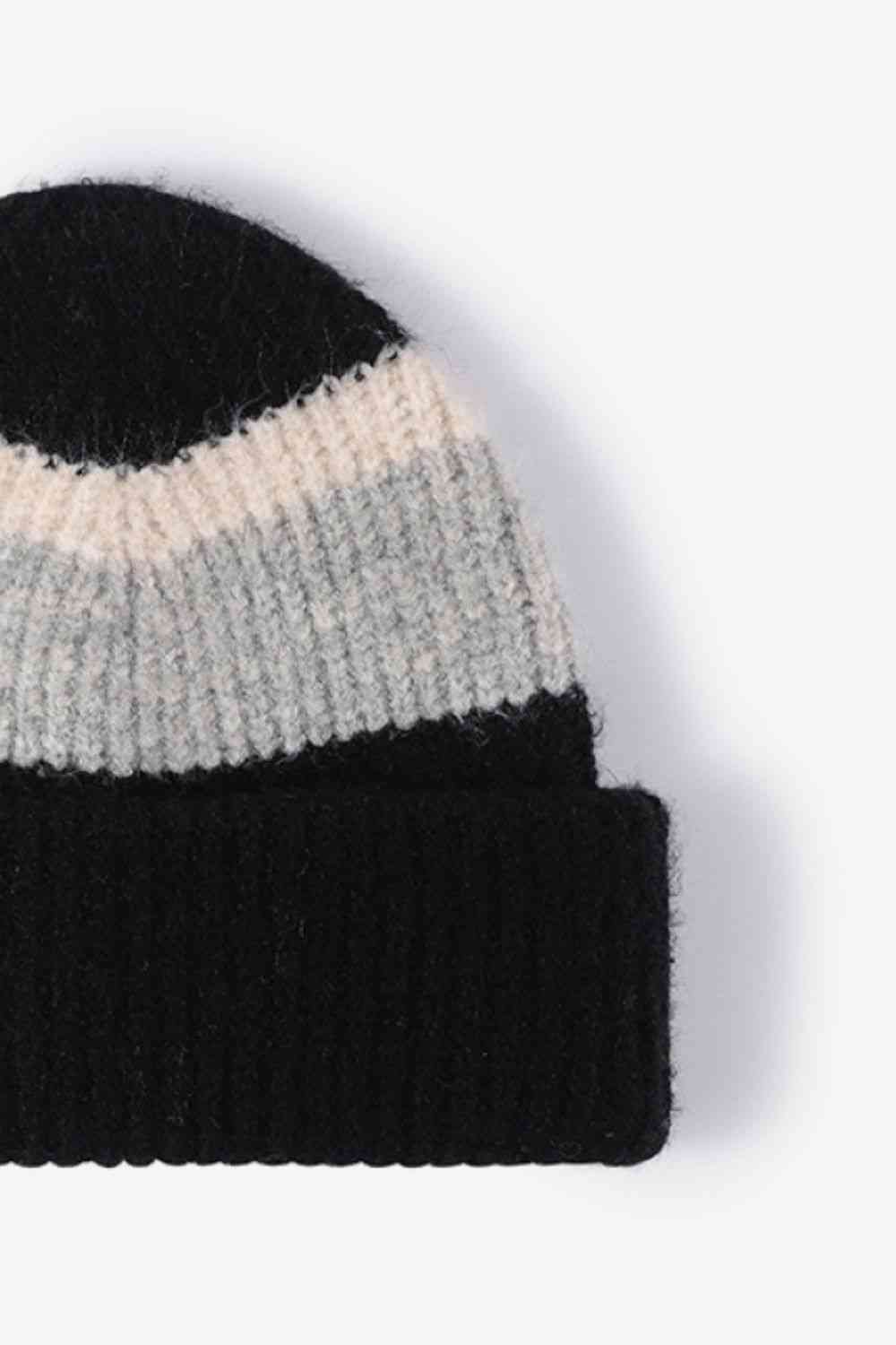 Gorro de punto con puños tricolor