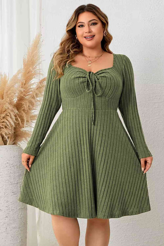 Robe Côtelée à Manches Longues et Col en Coeur de Grande Taille