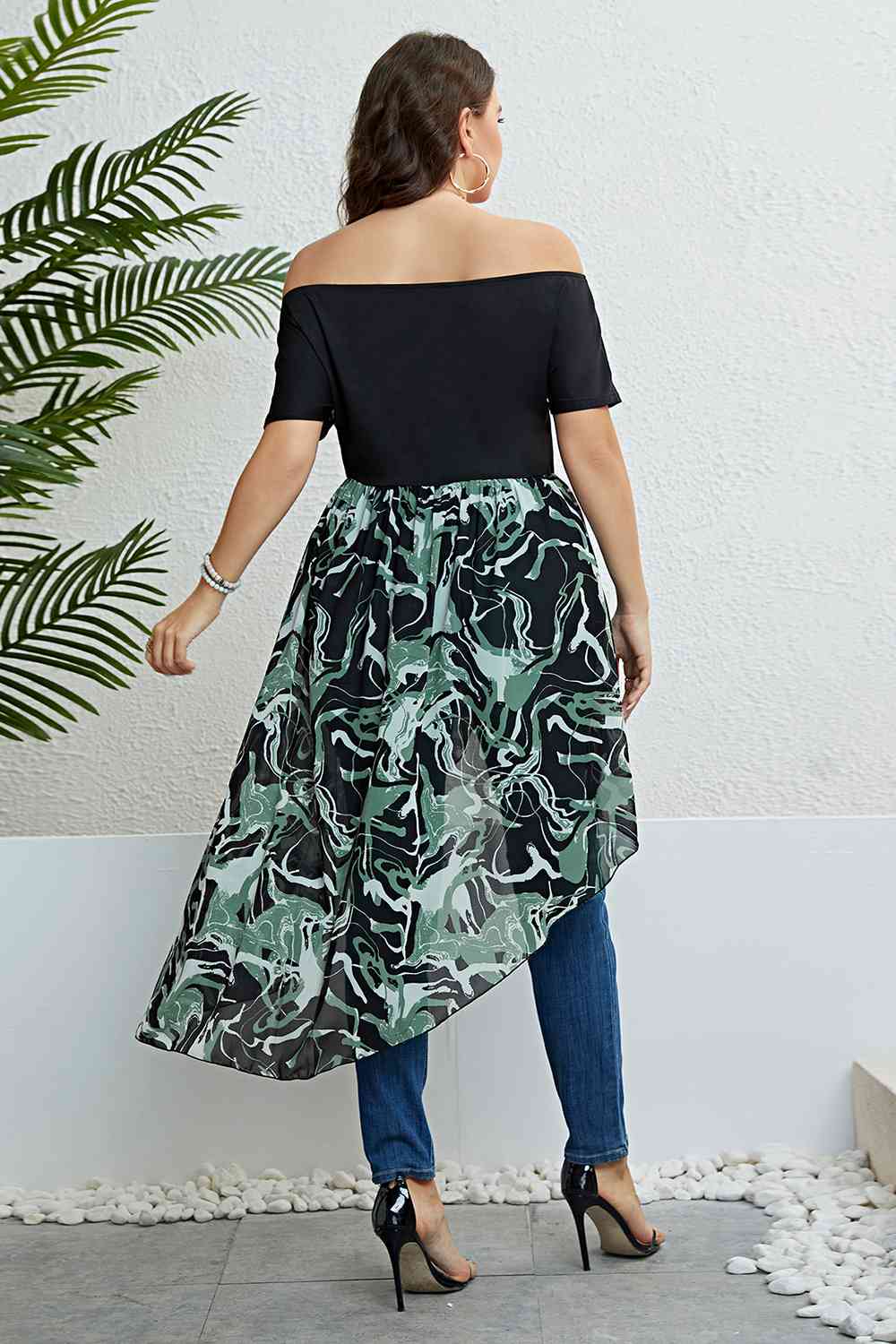 Robe à Ourlet Asymétrique à Epaules Dénudées de Grande Taille