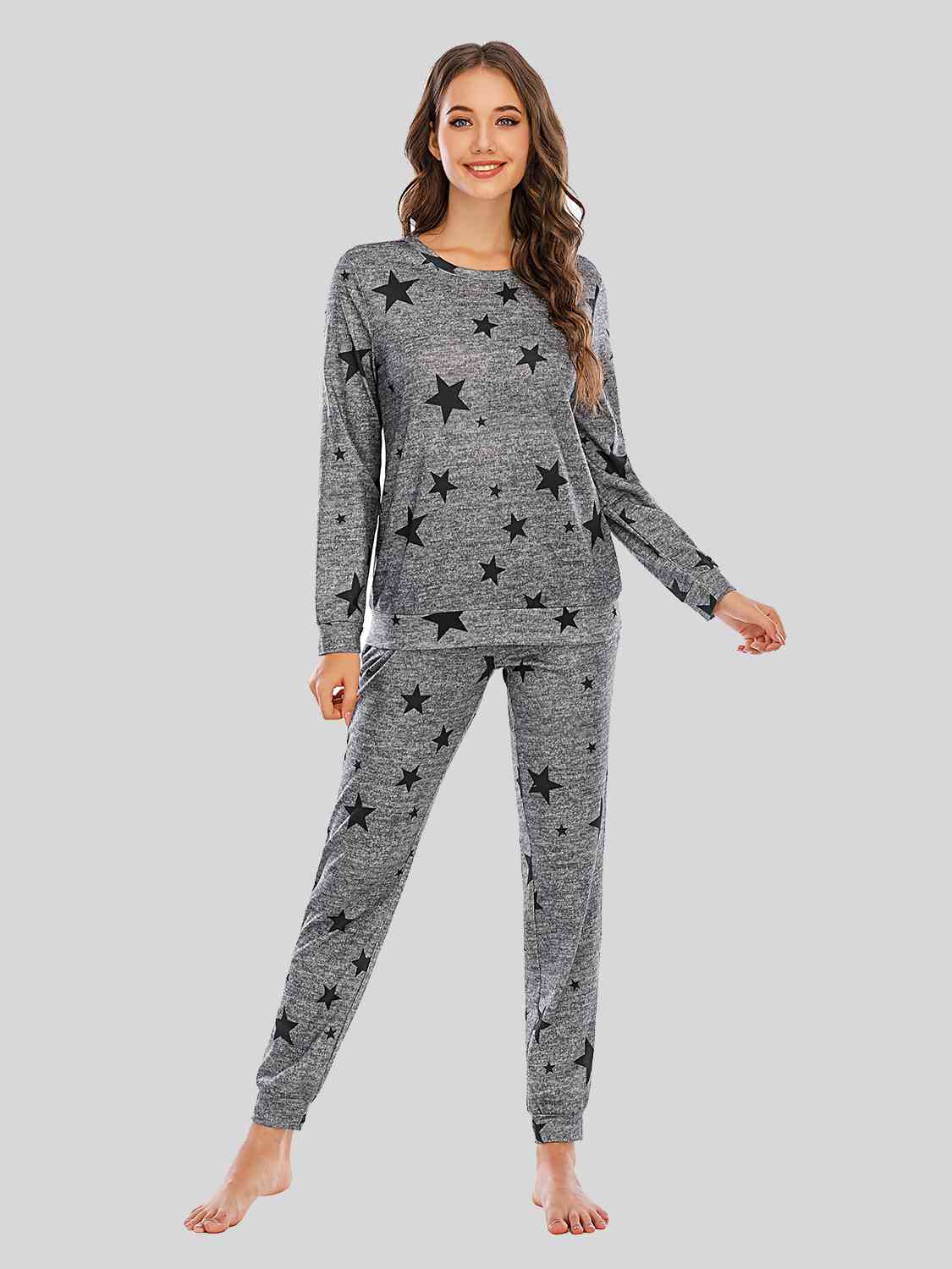 Conjunto lounge de pantalón y top con estrellas