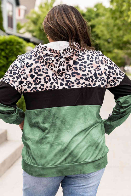 Sudadera con capucha de bloques de color con estampado de leopardo de talla grande y bolsillo canguro