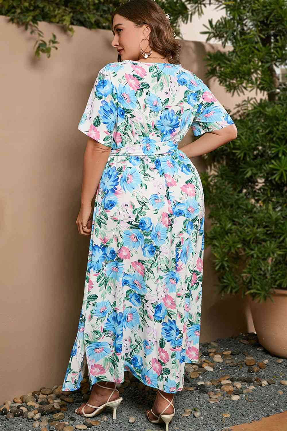 Robe Longue à Manches Courtes et Surplis Noué de Grande Taille