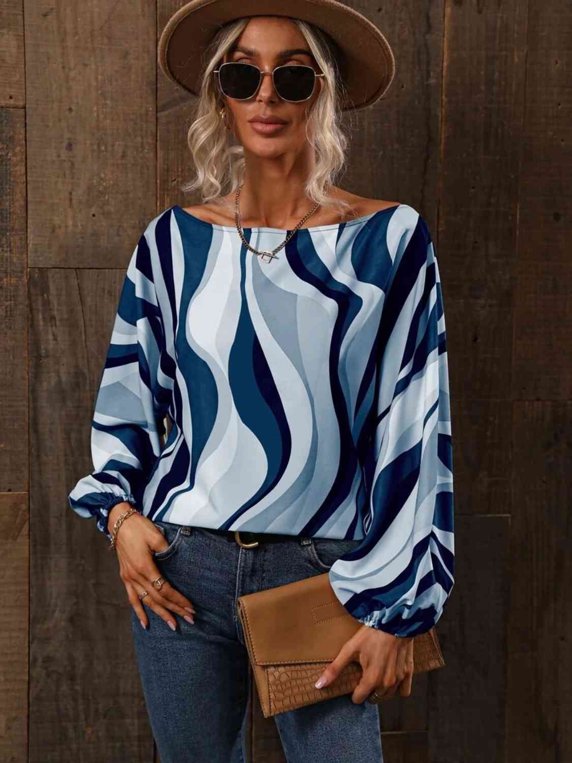 Blusa estampada con cuello barco