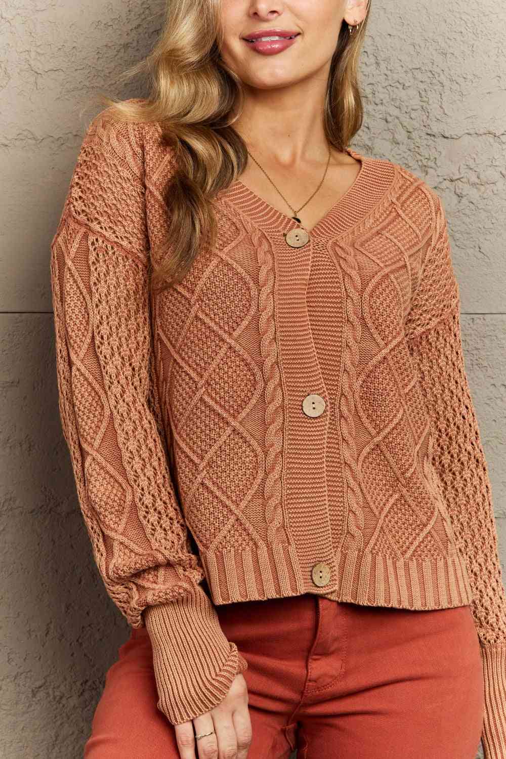 HEYSON Soft Focus Cardigan en tricot torsadé pleine taille