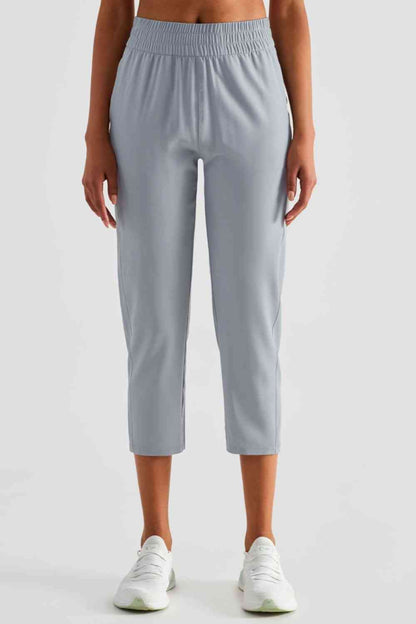 Pantalon de sport court à taille élastique