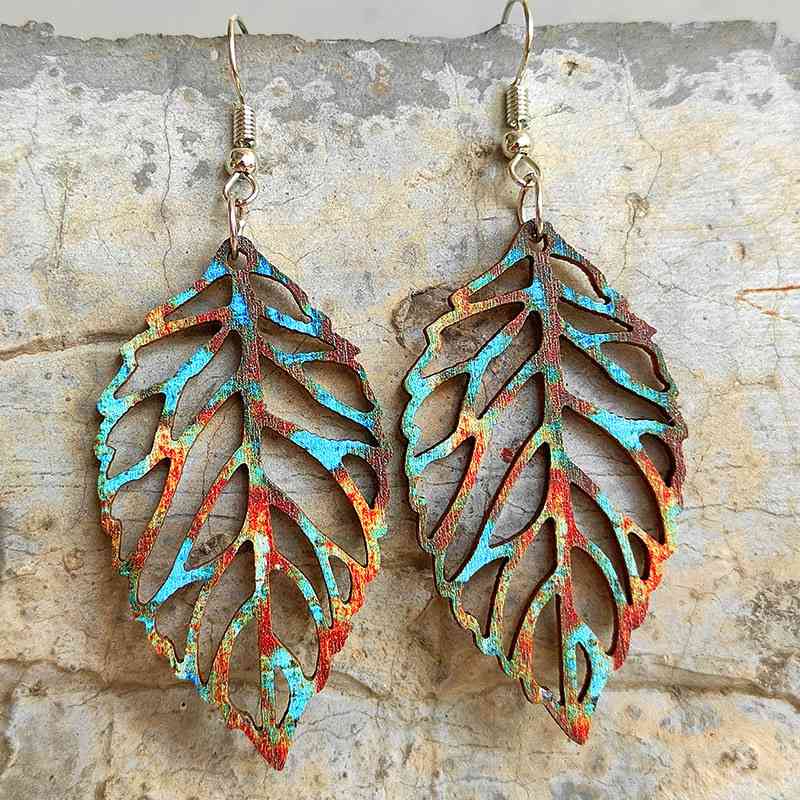 Boucles d'oreilles pendantes en bois en forme de feuille