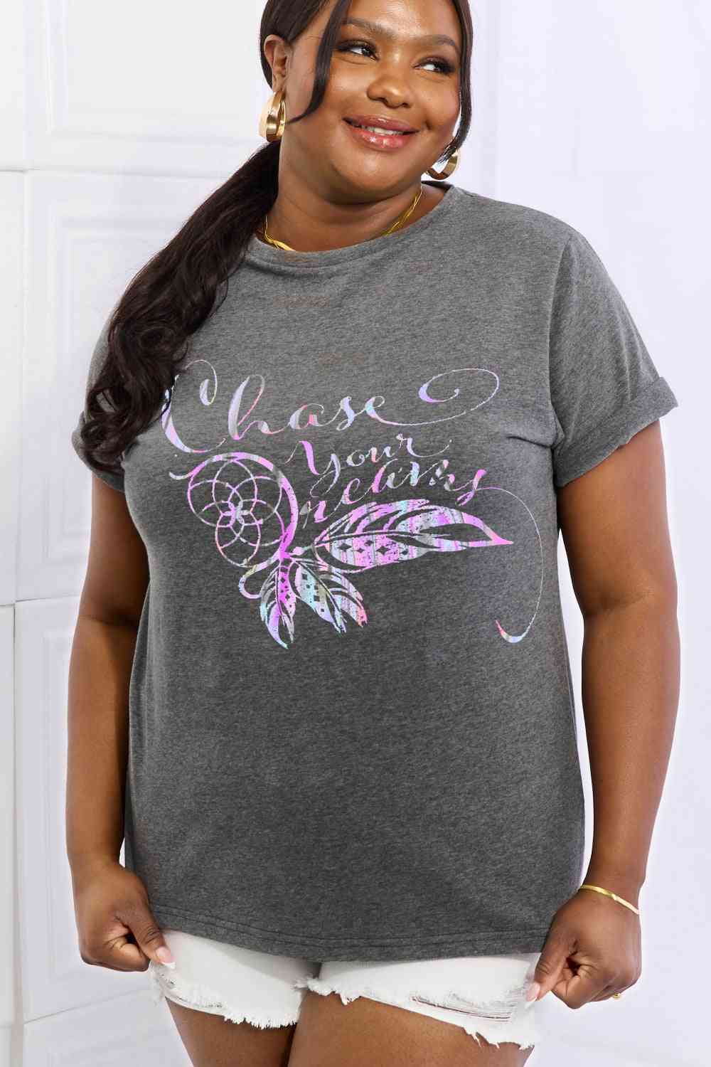 Simply Love T-shirt en coton graphique CHASE YOUR DREAMS en taille réelle