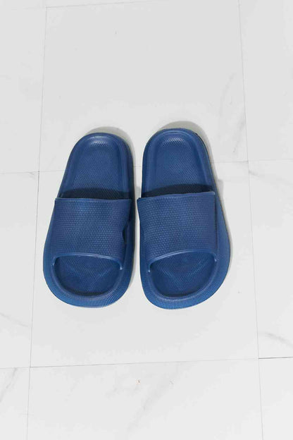 MMShoes Arms Around Me Slide à bout ouvert - Bleu marine