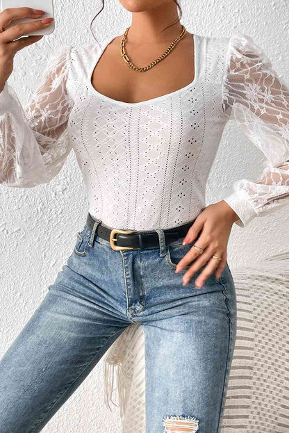 Body avec détails en dentelle et œillets