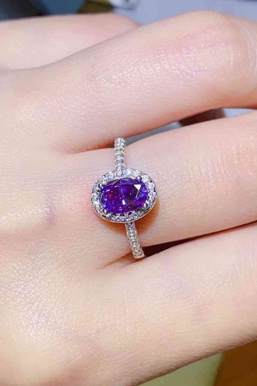 Bague moissanite violette 1 carat en argent sterling 925