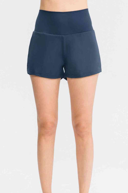 Shorts deportivos de cintura ancha con bolsillos