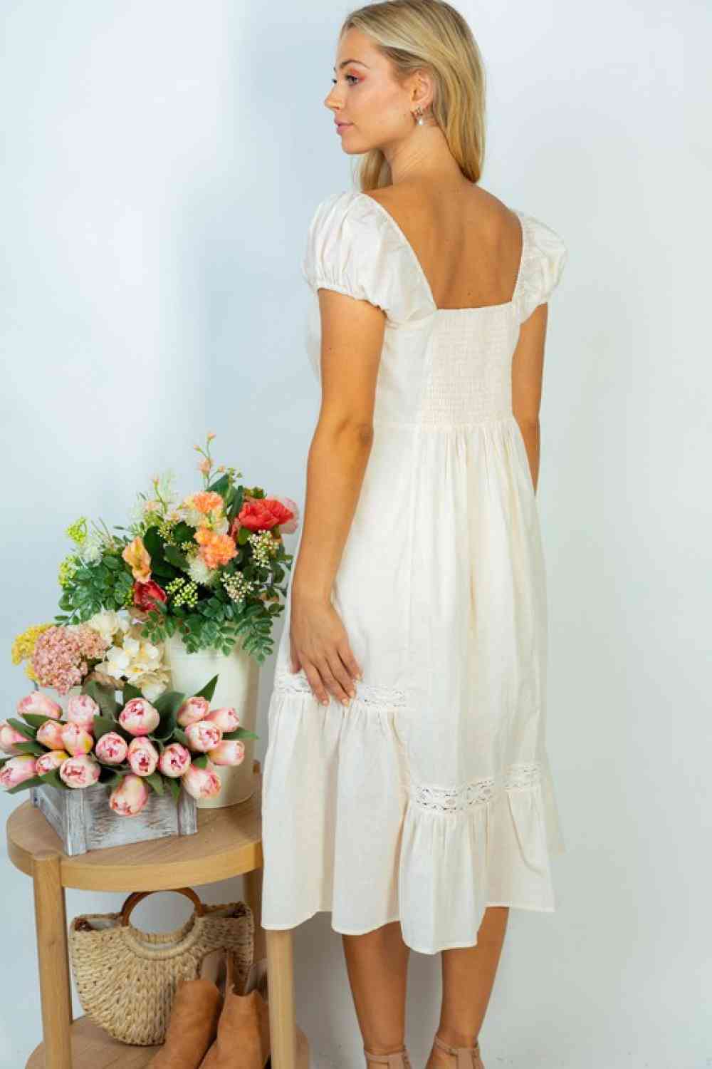 Vestido midi con ribete de encaje de tamaño completo del mercado de flores de abedul blanco