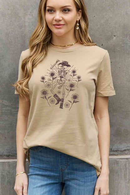 Camiseta de algodón con estampado de esqueleto de tamaño completo de Simply Love