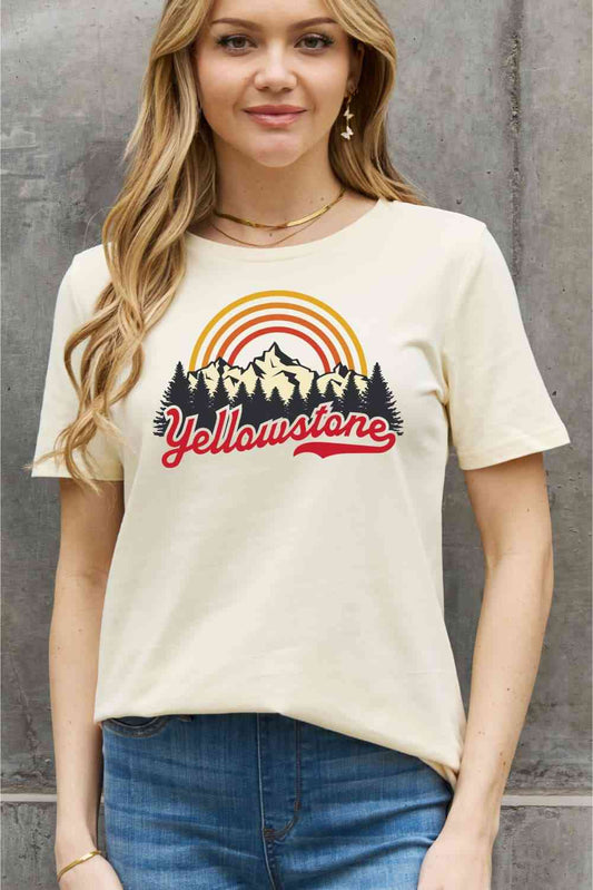 Simply Love T-shirt en coton graphique YELLOWSTONE pleine taille