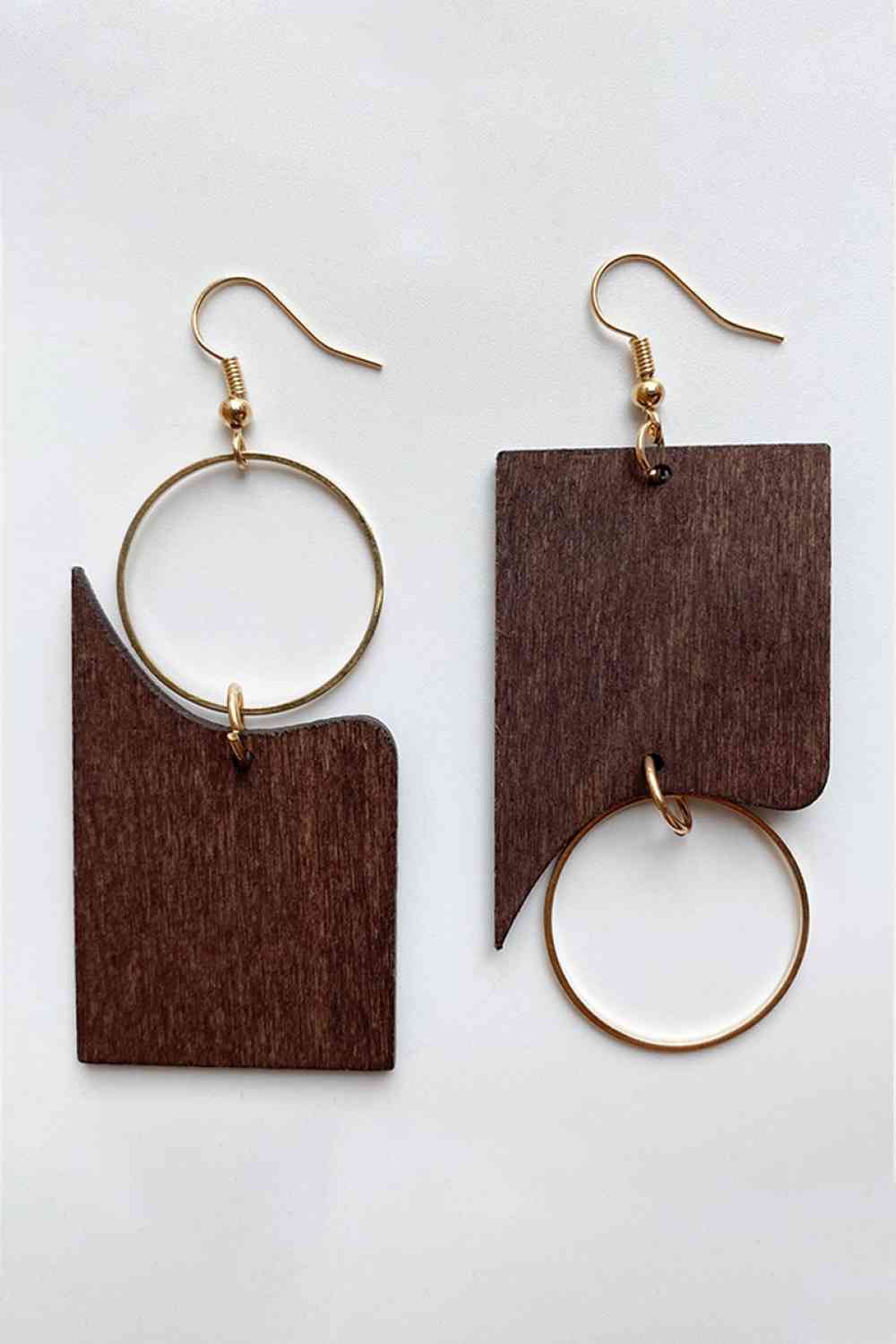 Boucles d'oreilles pendantes en bois de forme géométrique