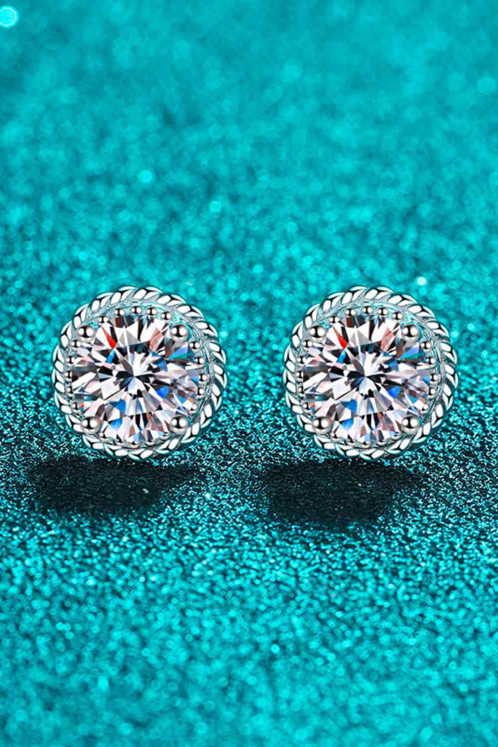 Boucles d'oreilles rondes plaquées rhodium moissanite 1 carat