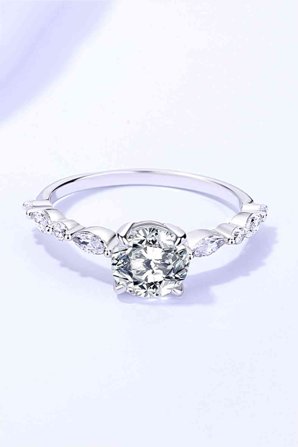 Bague moissanite incrustée 2 pièces